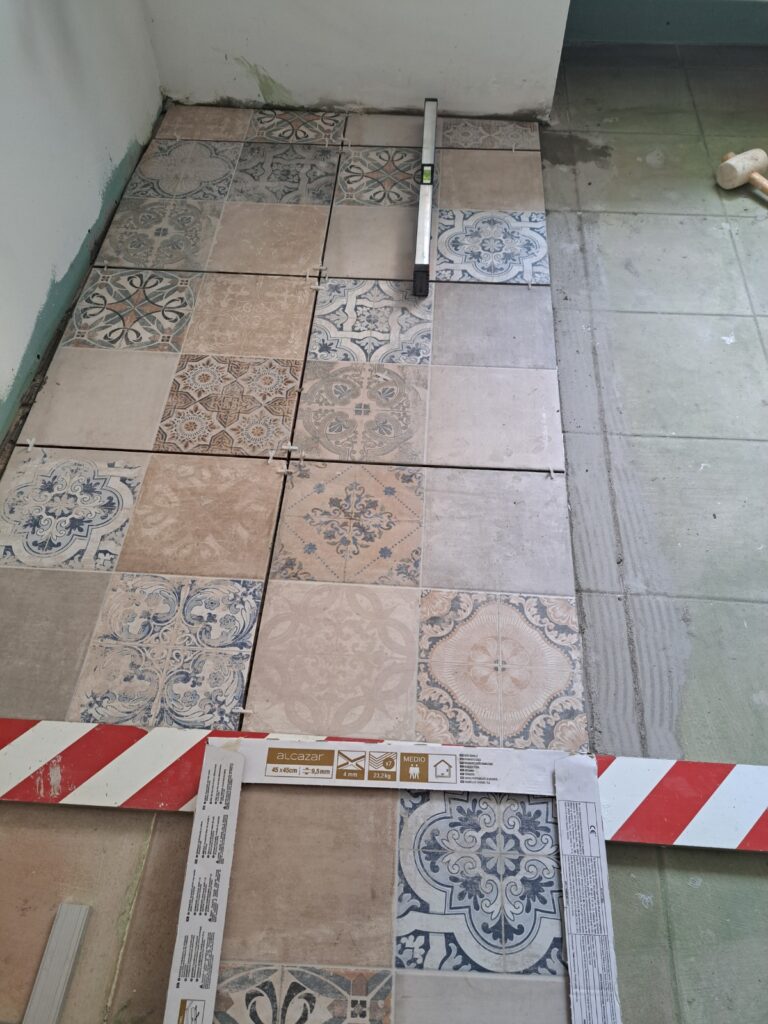 pose de carrelage au sol